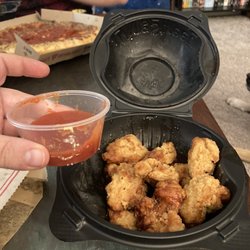 Pizza Hut - Half filled marinara and sauce less bbq wings