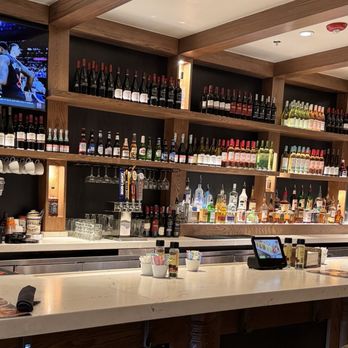 Olive Garden Italian Restaurant - Bar - Italian Near Me - Tulsa, Oklahoma