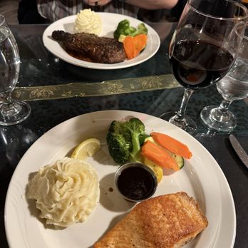 Glen Eagle's Restaurant & Lounge - Salmon and peppercorn steak - American Near Me - Carson City, Nevada Glen Eagle's Restaurant & Lounge - Salmon and peppercorn steak - American Near Me - Carson City, Nevada