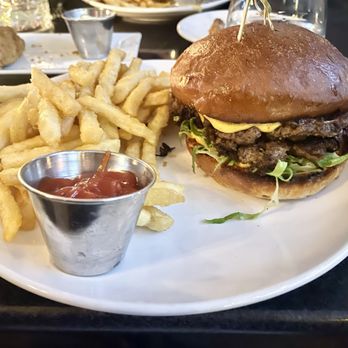 Proper 21 - F Street - Proper Double Smash Burger (3.14.26) - Bars Near Me - Washington, DC, District of Columbia Proper 21 - F Street - Proper Double Smash Burger (3.14.26) - Bars Near Me - Washington, DC, District of Columbia