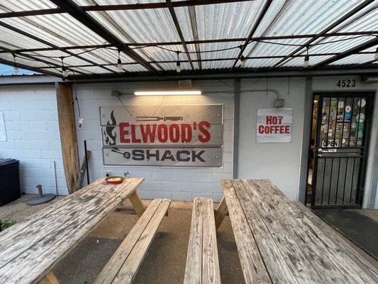 Elwood's Shack by null
