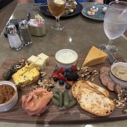 Truffles Pub - Ploughman's Board