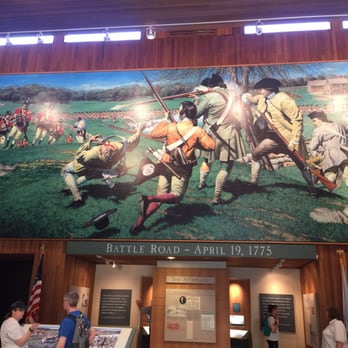 Battle Road Trail - Visitors center. Gift shop, theater and bathrooms here. - Hiking Near Me - Lexington, Massachusetts