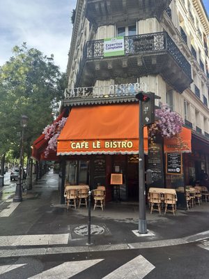 Le Bistro by null