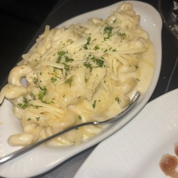 Monroe’s - White cheddar Mac and cheese - Desserts Near Me - Monroe, Louisiana