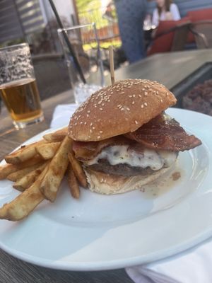 Grant's Neighborhood Grill by null