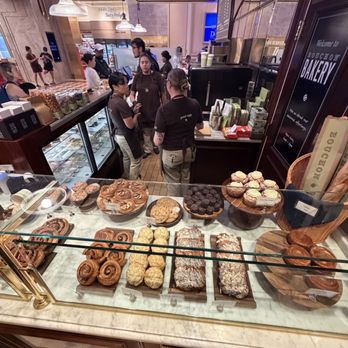 Bouchon Bakery - Pastry display case - Bakeries Near Me - Las Vegas, Nevada