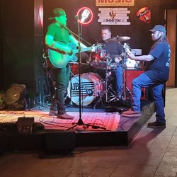 Rooster’s - Band
