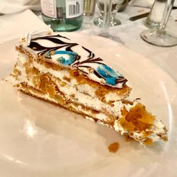 Cena 081 - Neopalitan Cake