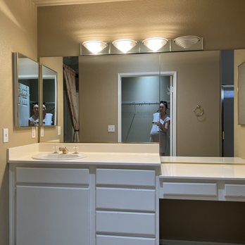 DeWolf Construction & Renovations - Master Bath - Before - General Contractors Near Me - Rancho Mirage, California DeWolf Construction & Renovations - Master Bath - Before - General Contractors Near Me - Rancho Mirage, California
