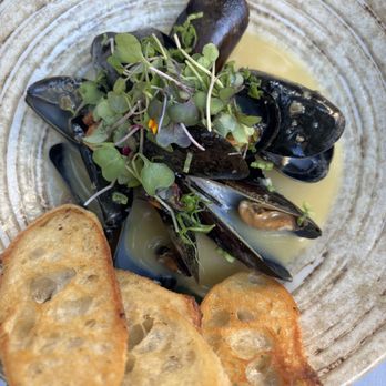Roka Akor - Chicago - Sake Mussels - only $10 on happy hour - Sushi Bars Near Me - Chicago, Illinois Roka Akor - Chicago - Sake Mussels - only $10 on happy hour - Sushi Bars Near Me - Chicago, Illinois