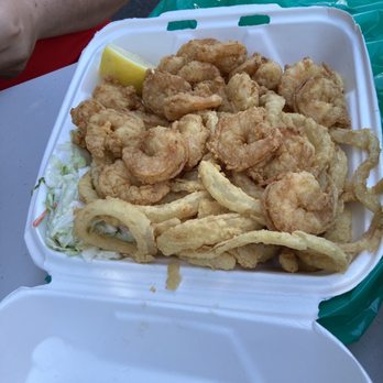 The Causeway Restaurant - Seafood Near Me - Gloucester, Massachusetts