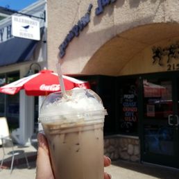 Iced berry chai