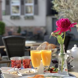 Villa Boddin - Frühstück draußen