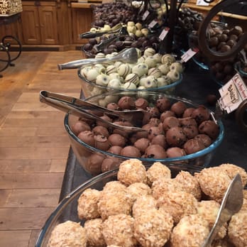 La Belgique Gourmande - Truffles! - Chocolatiers & Shops Near Me - Brussels, BRU