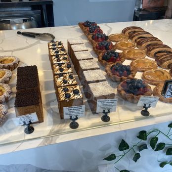 ジュールグーフェ　ル　リーヴルドゥパティスリー Wired different. A closer look at the TWO WXY v3 'Gingerbread