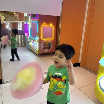 Twinkle Land Play Cafe - Cafes Near Me - Bellevue, Washington