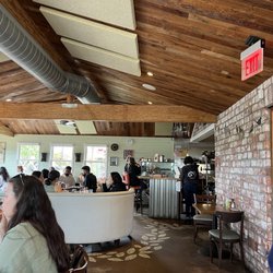 Claire's On Cedros - Inside seating