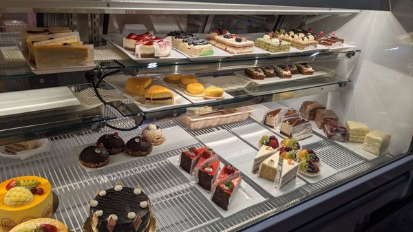 epiQ Food Hall by null