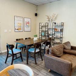 Vinhouse Tea & Coffee - Gerber - Inside - seating