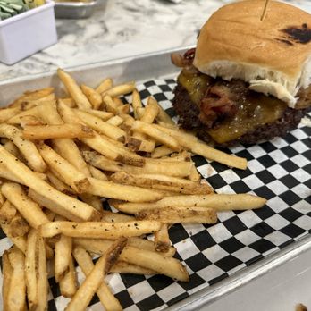 Fun Buns - Famous PB&J Bun - Food Trucks Near Me - Spring Branch, Texas