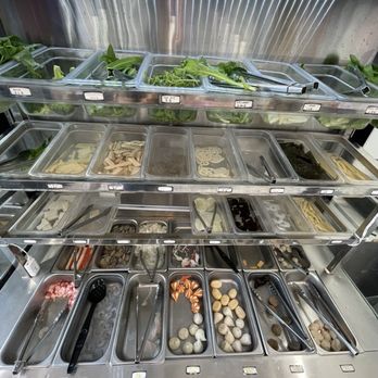 Overlord Chicken - toppings bar - Fast Food Near Me - Honolulu, Hawaii