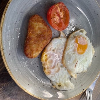 Murphy's Bistro Cafe - Eggs on toast (the toast is coming) - Cafes Near Me - Dublin, D