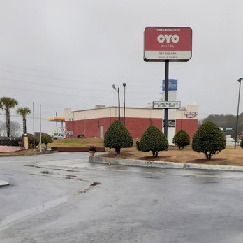 OYO Hotel Covington GA - Hotels Near Me - Atlanta, Georgia OYO Hotel Covington GA - Hotels Near Me - Atlanta, Georgia