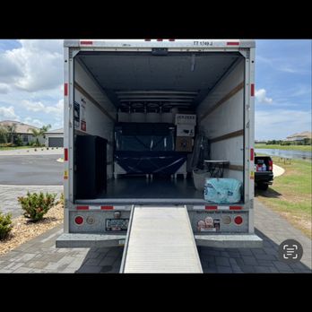 Four Dog Movers - Movers Near Me Four Dog Movers - Movers Near Me