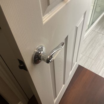 TOP TEAM - In this photo the result of the installation of door handles and locks - Handyman Near Me TOP TEAM - In this photo the result of the installation of door handles and locks - Handyman Near Me