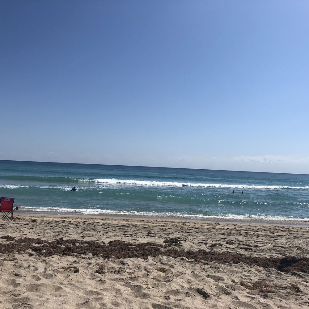 Ocean is beautiful. Ocean is beautiful.