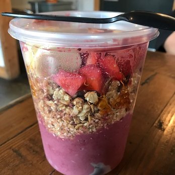 Lucky Llama Coffee - Moon Bowl to go. - Acai Bowls Near Me - Carpinteria, California