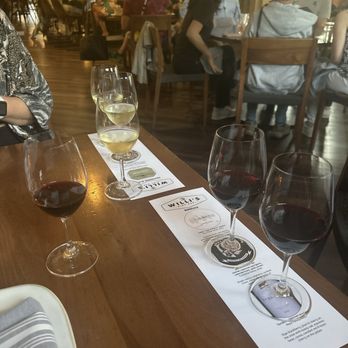 Willi's Wine Bar - Wine flights - Wine Bars Near Me - Santa Rosa, California Willi's Wine Bar - Wine flights - Wine Bars Near Me - Santa Rosa, California