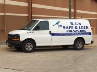 Commercial Locksmith Service - With over 40 years of experience servicing my San Antonio, Texas Proudly and Professionally.
Mention Yelp so I can Help