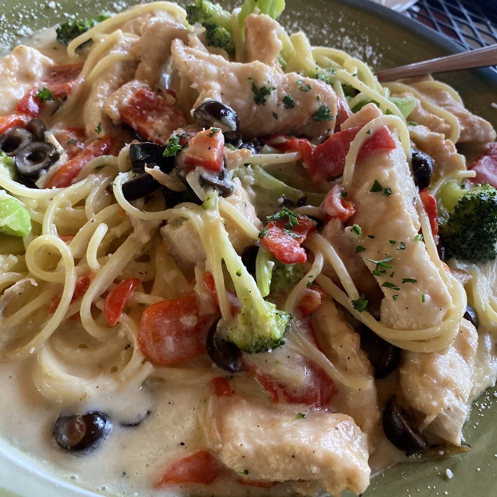 Apollo Pizza Restaurant & Grill - Chicken Broccoli Alfredo - Pizza Near Me - South Windham, Connecticut Apollo Pizza Restaurant & Grill - Chicken Broccoli Alfredo - Pizza Near Me - South Windham, Connecticut