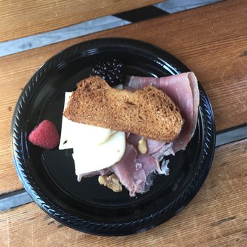 Manhattan by Sail - Nice snack served - Boat Charters Near Me Manhattan by Sail - Nice snack served - Boat Charters Near Me