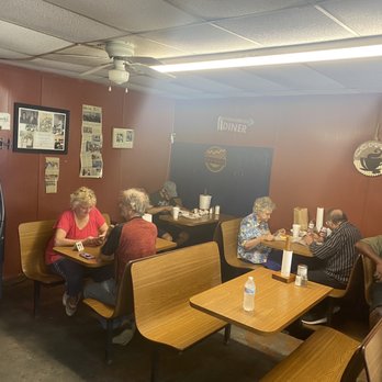 City Lunch - Dining Room - Diners Near Me - Lincolnton, North Carolina