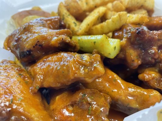 Ching's Hot Wings by null