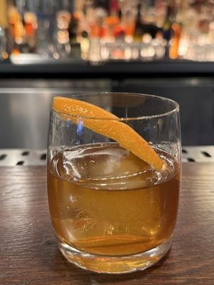 Bacchus Bar by null