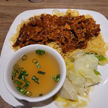 Congee Queen - Shredded Pork and Penny Hot Sauce Lo Mien - Chinese Near Me - Mississauga, Ontario