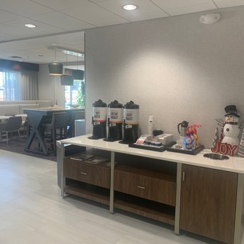 Hampton Inn McMinnville - Complementary coffee, hot chocolate, hot tea - Hotels Near Me - McMinnville, Tennessee