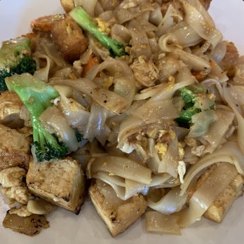Thai Princess Restaurant - Pad See Ew - Thai Near Me - Sacramento, California Thai Princess Restaurant - Pad See Ew - Thai Near Me - Sacramento, California