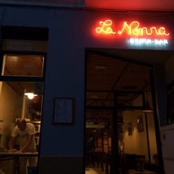 La Nonna - El pizzero en plena acción