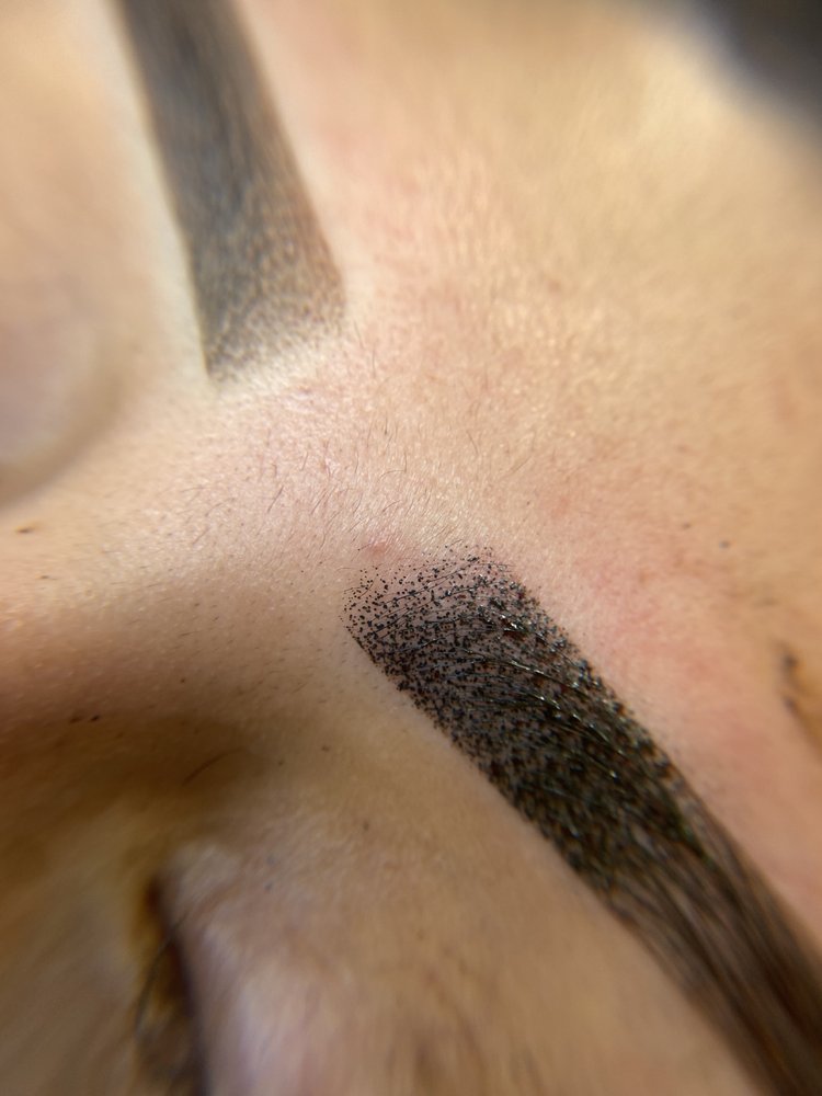 Glowrious Beauty Bar Logo