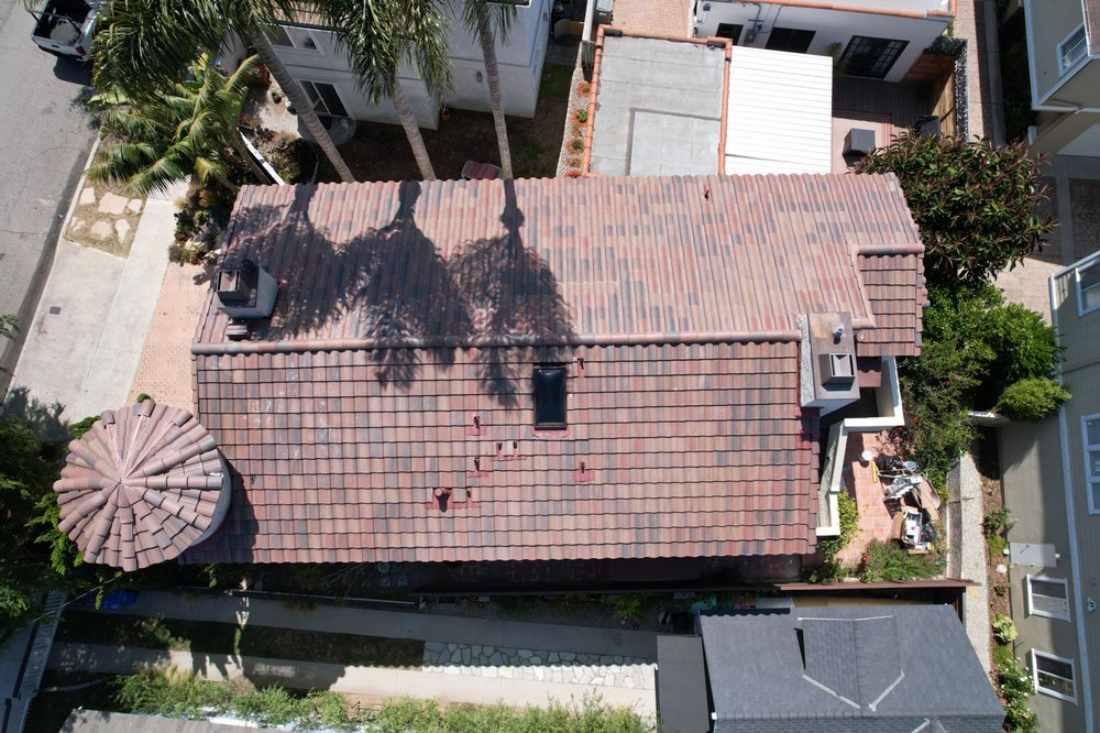 Slide of Terrazas Roofing