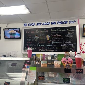 Crazee Ice - Inside - Ice Cream & Frozen Yogurt Near Me - Lake Villa, Illinois
