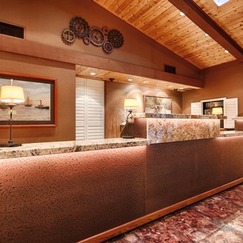 Best Western Plus Humboldt Bay Inn - Lobby area at front desk check in - Hotels Near Me - Eureka, California Best Western Plus Humboldt Bay Inn - Lobby area at front desk check in - Hotels Near Me - Eureka, California