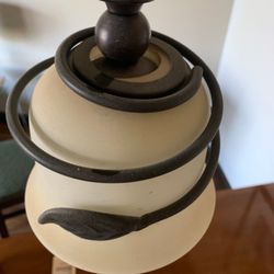 Gaia Hotel & Spa Redding, Ascend Hotel Collection - Dirty lamp fixture in bridal suite