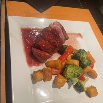 Urbano Cafe - Crispy duck breast - Italian Near Me - Dallas, Texas Urbano Cafe - Crispy duck breast - Italian Near Me - Dallas, Texas