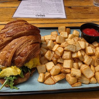 Blackbird Tavern - Breakfast croissant - Gastropubs Near Me - Temecula, California Blackbird Tavern - Breakfast croissant - Gastropubs Near Me - Temecula, California